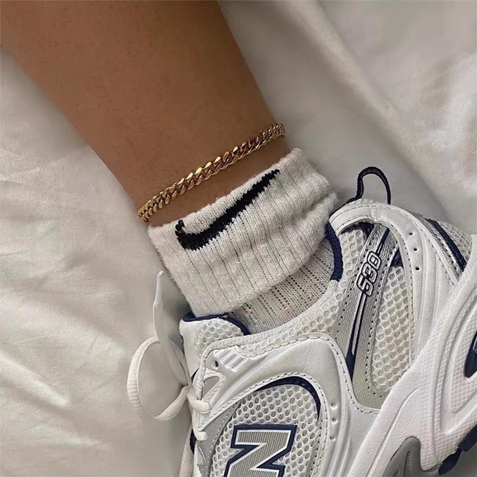 Proste łańcuszki na kostkę ze  – Anklet Foot Chain recenzja i cena